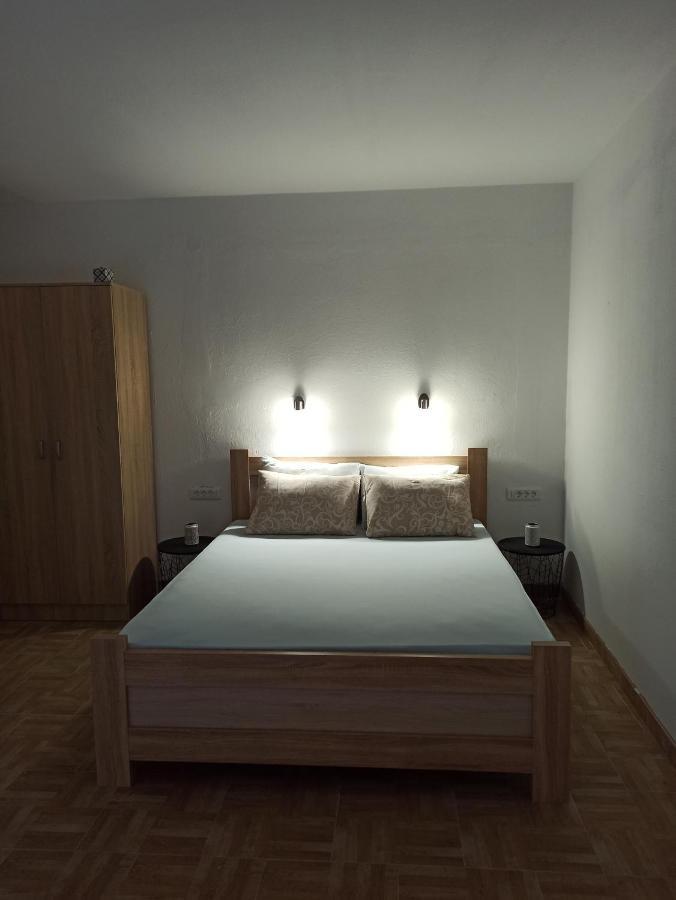 Lastva Holliday Rooms Budva Bagian luar foto