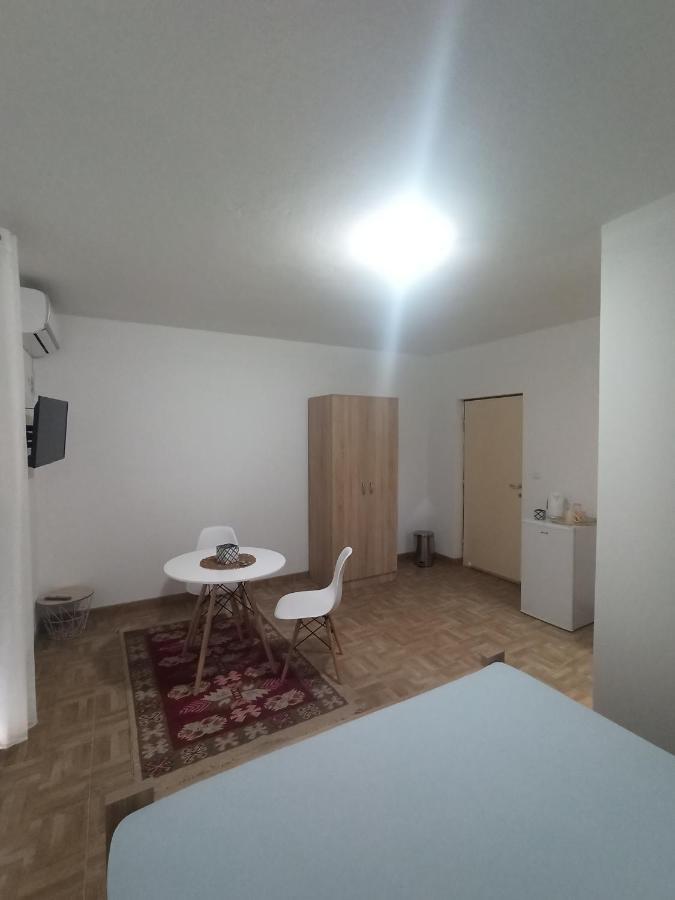 Lastva Holliday Rooms Budva Bagian luar foto