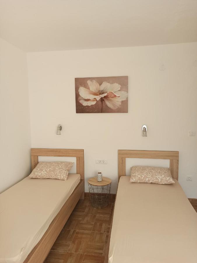 Lastva Holliday Rooms Budva Bagian luar foto