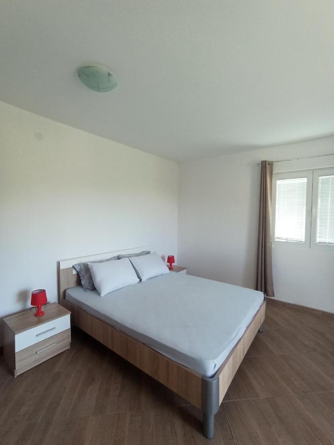 Lastva Holliday Rooms Budva Bagian luar foto