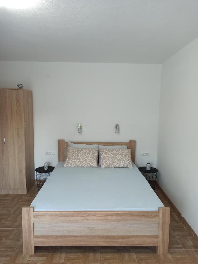Lastva Holliday Rooms Budva Bagian luar foto