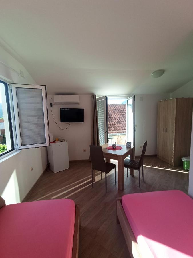 Lastva Holliday Rooms Budva Bagian luar foto