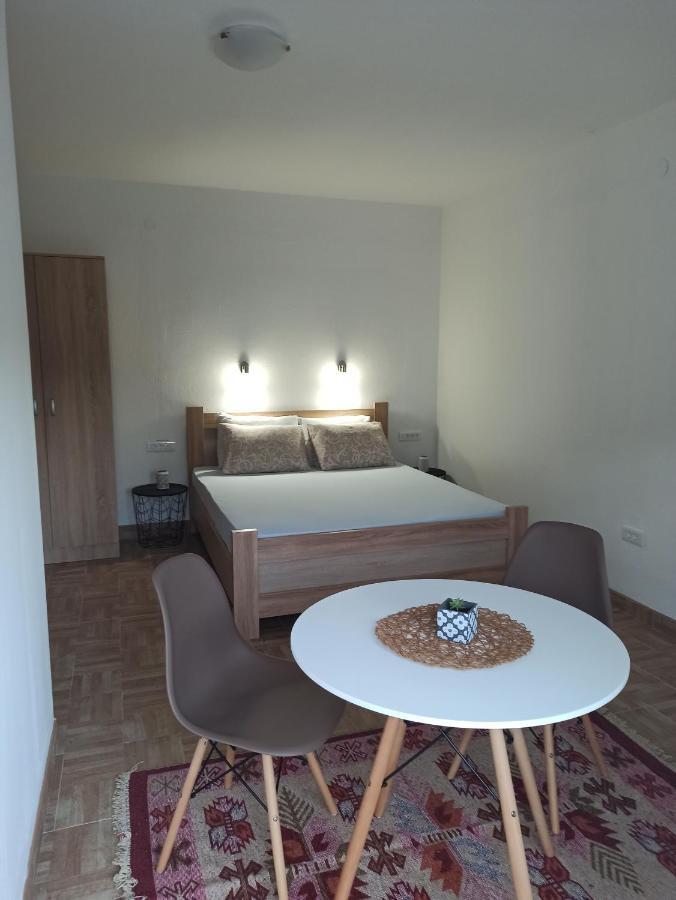 Lastva Holliday Rooms Budva Bagian luar foto